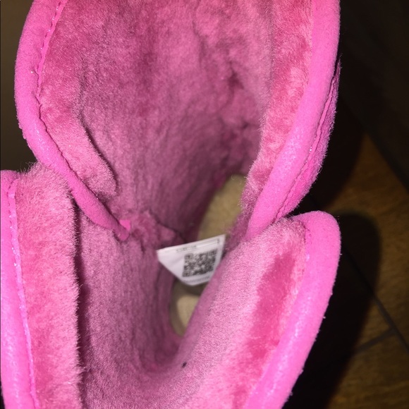 Pink UGG Boots 💥SALE 💥 - Picture 5 of 5